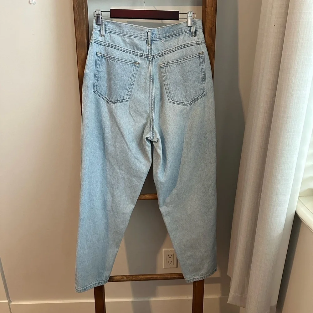 Vintage Bay Club Mom Style High Rise Denim Jean - Picture 5 of 8